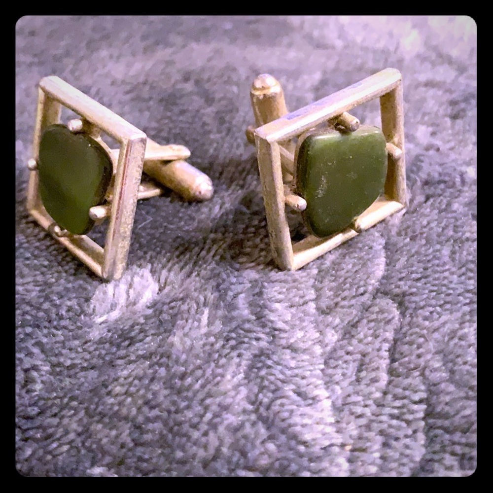 🎁3/$15🎁 Green & silver cuff links